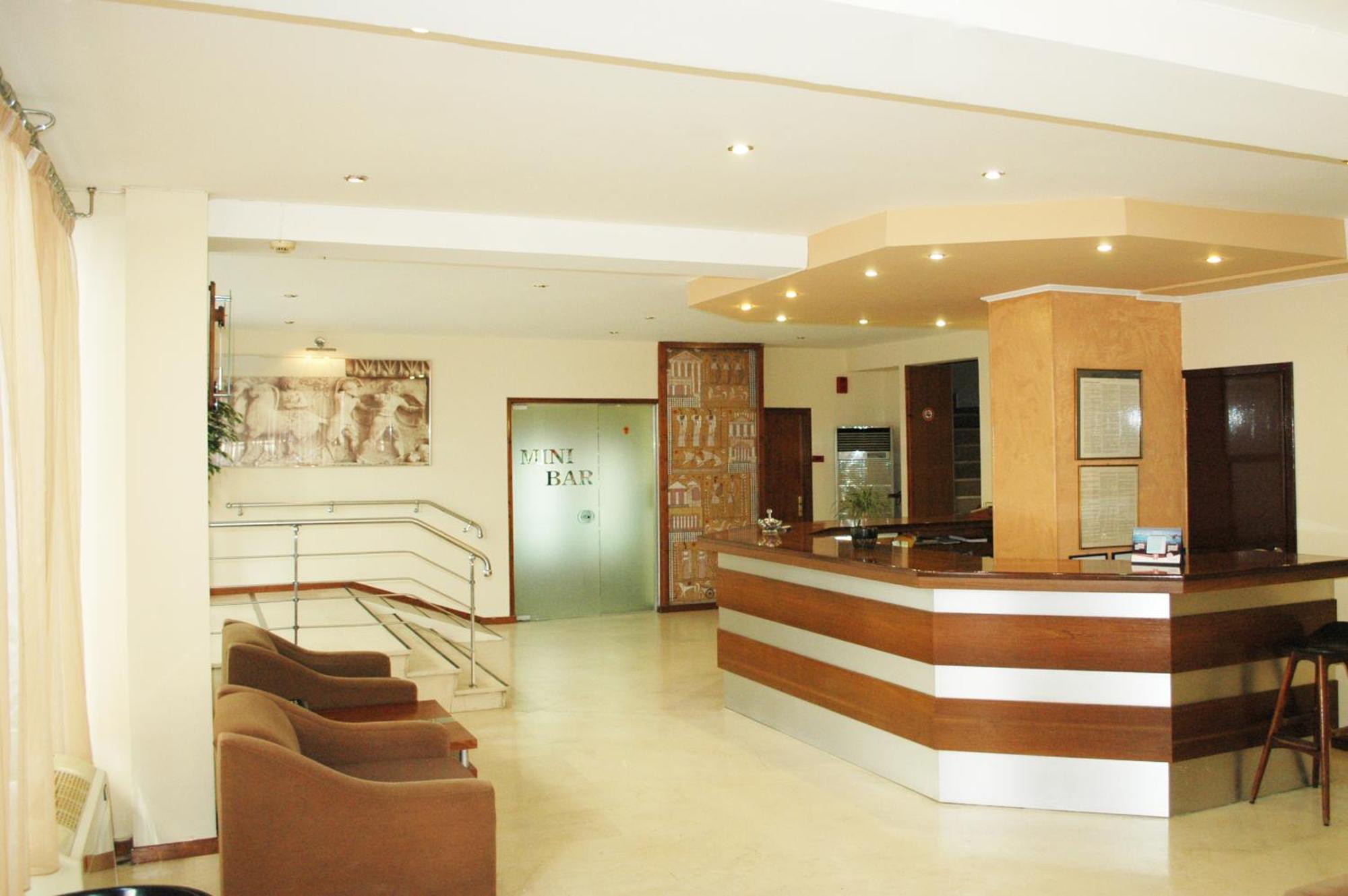 Hotel Omiros 3*