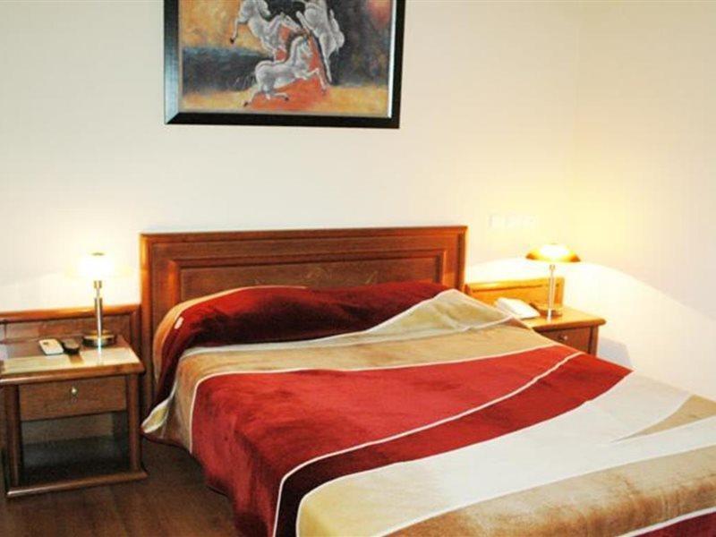 Omiros Hotel 3*